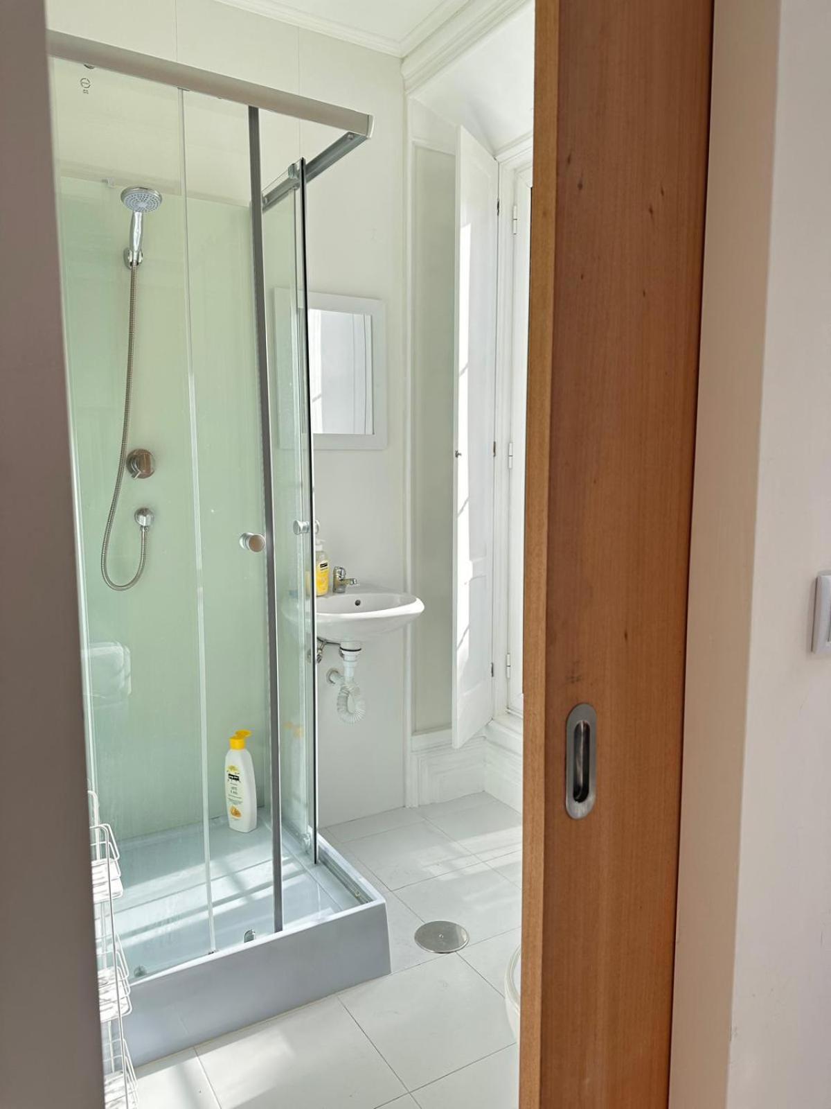 Azor International Hostel Понта Делгада Екстериор снимка